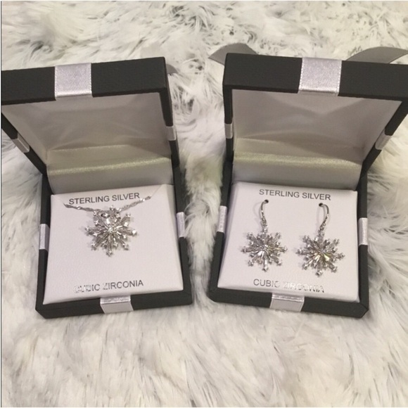 unbranded Jewelry - Snowflake Jewelry set Sterling Silver Cubic Zirconia gift boxed